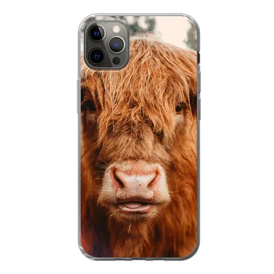 Produktbild von MuchoWow® Handyhülle Schutzhülle Hülle für iPhone 12 Pro Max Kuh - Schottischer Hochländer - Hörner - Braun - Landschaft Silikon Softcase Handy Hülle - Hartschale