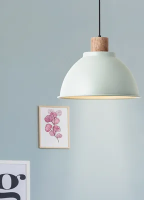 Produktbild von BRILLIANT dekorative hellgrüne Pendelleuchte Erena | mit geeignetem Leuchtmittel dimmbar |   Ø38cm | Höhe 120cm | 1x E27 max. 60 Watt | Metall/Holz