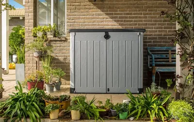 Produktbild von Keter Store It Out Ace Lagerbox, Grau, 145,5 x 82 x 123,5 cm, 1200L, Kunststoff, wetterfest, abschließbar, für 2x 240L Mülltonnen, Bausatz