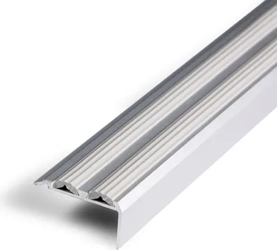 Immagine prodotto di Profilo paragradino con doppio inserto in gomma Power Grip Lunghezza: 134 cm Autoadesivo Grigio