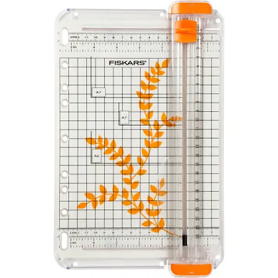 Produktbild von Fiskars Papierschneider 22Cm A5 Surecut Plus