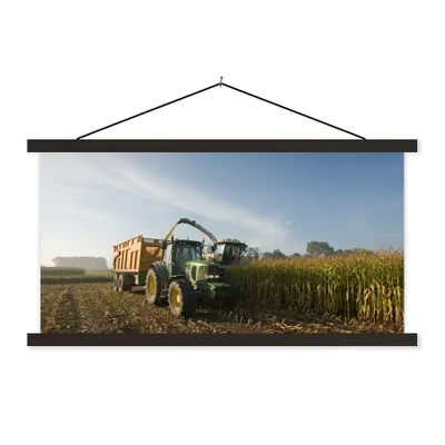Produktbild von MuchoWow® Textilposter Traktor - Anhänger - Mais - Grün - Landleben 120x60 cm mit schwarzem Rahmen - Dekoration Schlafzimmer