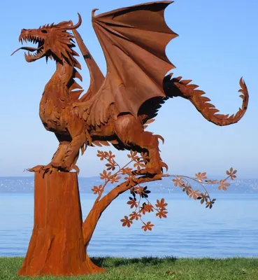 Produktbild von Casa Padrino Luxus Gartendeko Skulptur Drache Rostfarben 290 x 235 x H. 295 cm - Riesige Stahl Deko Figur - Gartenfigur - Hotel Garten Deko