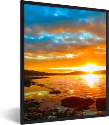 Produktbild von MuchoWow® Gerahmtes Poster Sonne - Landschaft - Wasser - Bäume 60x80 cm - Poster mit Schwarzem Bilderrahmen Wandposter Rahmen Foto Bilder - Premium - Wanddeko Wohnzimmer