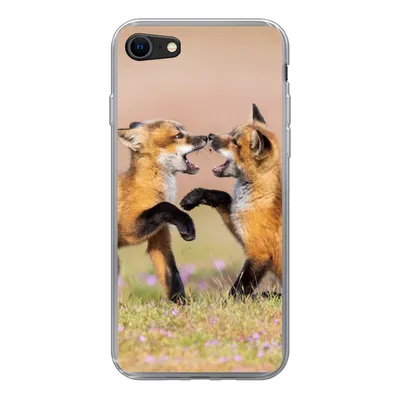 Produktbild von MuchoWow® Handyhülle Schutzhülle Hülle für iPhone 8 Füchse - Blumen - Porträt Silikon Softcase Handy Hülle - Schutzhaube