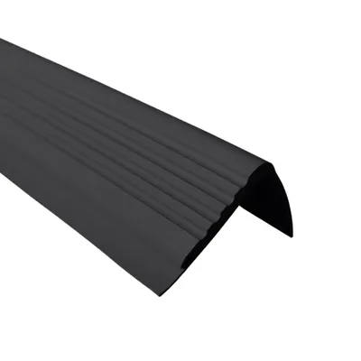 Obrázek produktu pro QUEST Schodová lišta 48x42 mm, 1.5m PMW PVC, Protiskluzová schodová hrana, schodový profil, ochrana schodů, černá
