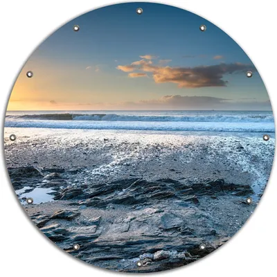 Produktbild von Wallario rundes Outdoor-Poster für Garten oder Balkon, Motiv Einsamer Strand in Cornwall  England, 90 cm Durchmesser