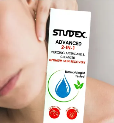 Produktbild von Studex Advanced 2-in-1 Ohrpiercing Nachsorge Reiniger 100ml 3 4 oz