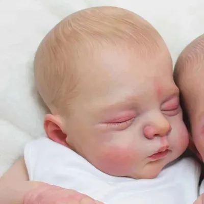 Zdjęcie produktu dla 45 cm, ręcznie malowana lalka reborn bliźniaków z miękkim bawełnianym ciałem i skórą 3D, wielowarstwowym malowaniem i widocznymi żyłami.