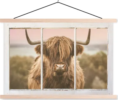 Produktbild von MuchoWow® Textilposter Schottisches Hochlandrind - Blick - Meer 120x80 cm mit holzfarbenen Rahmen - Aufhängeset