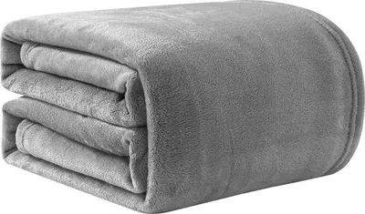 Produktbild von Famanu Fleece Decke 230 x 270 cm – Weiche Plaid für Erwachsene, Warm, Maschinenwaschbar, Ideal für Sofa und Bett