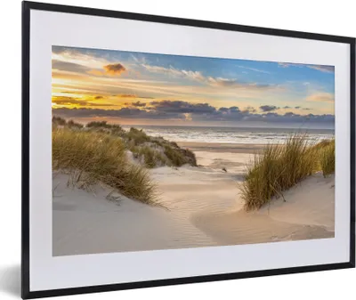 Produktbild von MuchoWow® Gerahmtes Poster Strand - Düne - Gras - Sonnenuntergang - Meer 60x40 cm - Poster mit Schwarzem Bilderrahmen Wandposter Rahmen Foto Bilder - Schlafzimmer - Plakat in Rahmen - Drucken