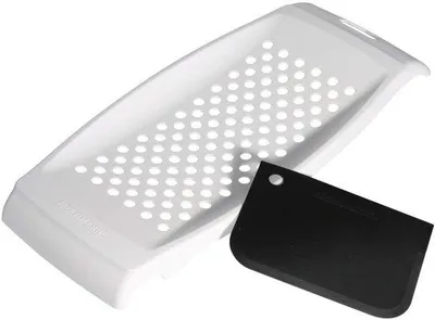 Immagine prodotto di Grattugia per spätzle con spatola in plastica | Bianco | Stampo in plastica per spätzle | Per ottenere spätzle e maccheroni dalla forma regolare.