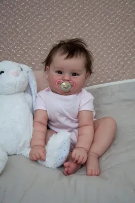 Produktbild von Realistische Reborn Baby Puppe aus Silikon Vinyl mit Kleidung