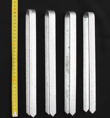 Produktbild von DanDiBo 4 kusy zemných kotiev pozinkovaná XL zemná kotva pre ružový oblúk 30 cm kolíky zemný hrot zemný hrot upevňovacia kotviaca sada