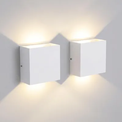 Produktbild von OOWOLF 2er-Set Wandleuchte Innen, 7W, 10x10x5cm, 3000K, Up-Down, Aluminium, Modern, für Flur, Schlafzimmer, Treppenhaus & Wohnzimmer, Weiß – Weiß 2er Pack