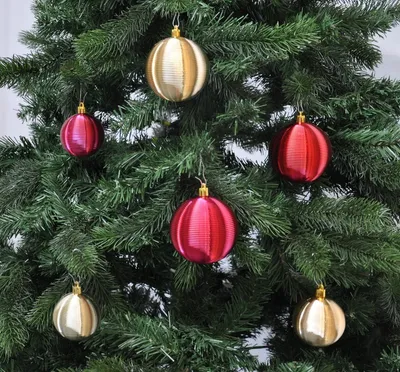 Produktbild von JACK by Inge 50x Kunststoff Kugeln Christbaumkugeln inkl. Haken Ø 4 + 6 cm Rillenkugeln Box , Farbe:Rot Gold