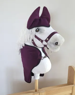Immagine prodotto di Set Hobby Horse A4: Coperta + cappelli da mosca - Prugna