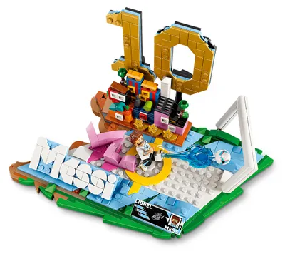 Produktbild von LEGO Editions Lionel Messi – Fußball-Highlights Spielzeug - 3D Modellbau mit Minifigur zum Sammeln - Kinderzimmer Deko - Geschenk für Jungen, Mädchen ab 10 Jahren und erwachsene Sportfans - 43011