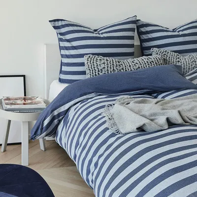 Produktbild von Traumschlaf Jersey Melange Wendebettwäsche Stripe blau 155x220 cm + 80x80 cm