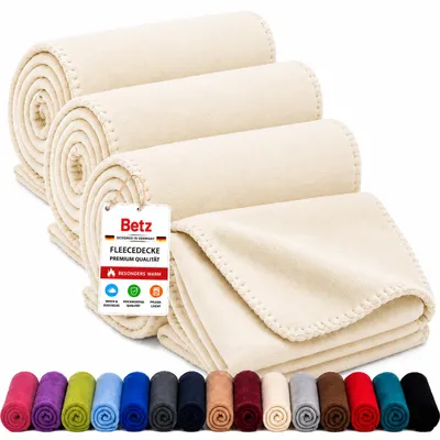 Produktbild von Betz Fleecedecke 3 Stück 130x170 cm 180g/m² –  Wohndecke & Kuscheldecke – Flauschige Sofadecke als Tagesdecke – Leicht, wärmend & pflegeleicht - creme, KI-generiertes Bild