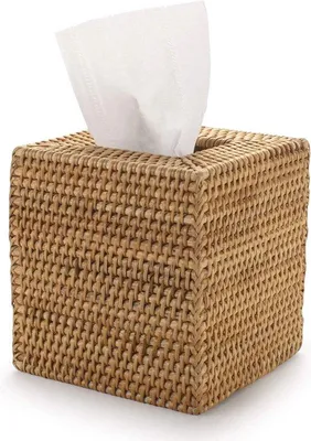 Image de Petite boîte de rangement carrée en rotin