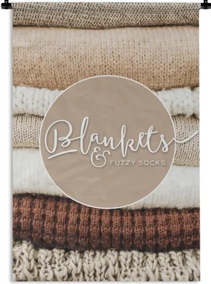 Produktbild von MuchoWow® Wandteppich Wandbehang Sprichwörter - Zitate - 'Kuscheldecken und flauschige Socken 90x135 cm Tapisserie Dekoration Wandtuch - Baumwolle - Wandskulptur