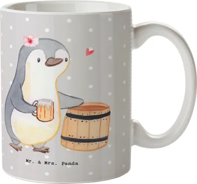 Produktbild von Mr. & Mrs. Panda Kaffeebecher Bierbrauerin Herz - Grau Pastell - Geschenk, , Bierfass, Kaffeetasse, Tasse, Becher, Party, Keramikbecher, Biergeschenk