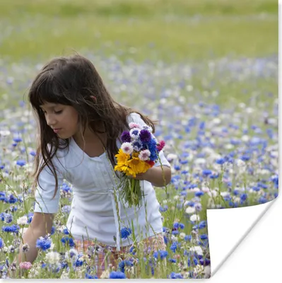Produktbild von MuchoWow® Poster Mädchen - Blumen - Wiese 75x75 cm - Wand Dekoration