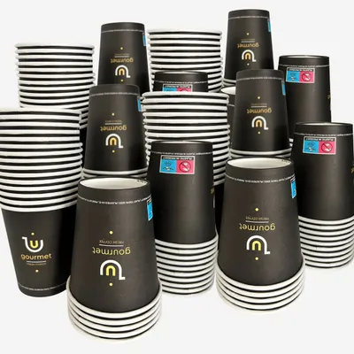 Produktbild von Intertan 200 Kaffeebecher To Go Pappe 240ml Design GOLD GOURMET Pappbecher Einweg für Kaffee & Tee - Einwegbecher für Heißgetränke bis 95°C und Kaltgetränke Papp Becher für Unterwegs, Büro, Uni, Party, Picknick