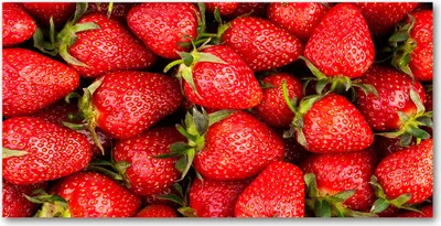 Produktbild von Tulup Glas-Bild -140x70- Wandkunst Dekorative Wand für Küche & Wohnzimmer - Essen & Getränke - Erdbeeren - Rot