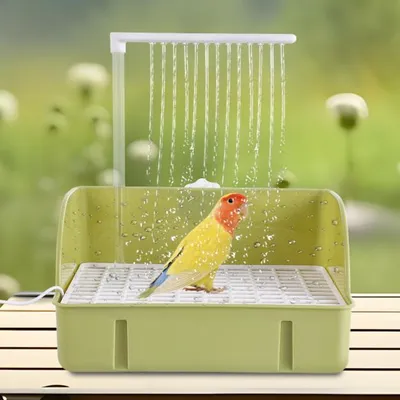Produktbild von Vogeldusche mit Pumpe, 26 Düsen, 5V, leise, extra groß, Kunststoff – für Wellensittich, Nymphensittich & Papagei