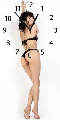 Produktbild von Wallario Design Wanduhr Bikinifigur aus Echtglas, Größe 30 x 60 cm