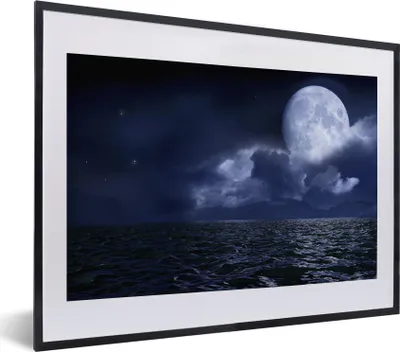 Produktbild von MuchoWow® MuchoWow® Gerahmtes Poster Mond - Meer - Horizont 40x30 cm - Poster mit zchwarzem Bilderrahmen - Bilderrahmen - Poster im Rahmen