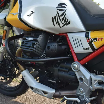 Image de Paramoteur ISOTTA noir pour MOTO GUZZI V85 TT
