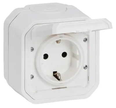 Image de Legrand PLEXO New prise en saillie pour locaux humides, couvercle rabattable inclus, protection contre les contacts accidentels, bornes à fiches, 16A, IP44 IK07 blanc, 069770L