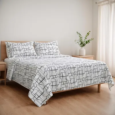 Obrázok produktu pre Sada štyroch prikrývok na posteľ z mikrovlákna, rozmery 150 cm, s geometrickým vzorom