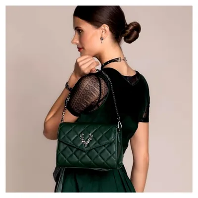 Produktbild von Trachtentasche Clutch Strasshirsch - Damen Handtasche, Schultertasche fürs Dirndl, Tasche zur Tracht, Dirndltasche mit Metallelemente (in traditionellen Farben) DTA100