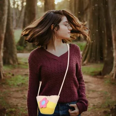 Produktbild von Strandtasche aus Rattan Kinderhandtasche in Blumenform PolyurethanBaumwolle Eimerform Umhängetasche Große Kapazität für Kleinkinder Strandurlaub und Küstenspiele