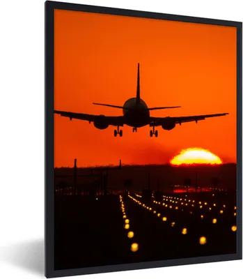 Produktbild von MuchoWow® Gerahmtes Poster Sonnenuntergang - Flugzeug - Orange - Sonne 30x40 cm - Poster mit Schwarzem Bilderrahmen Wandposter Rahmen Foto Bilder - Wanddeko - Kunstdrucke