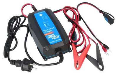 Zdjęcie produktu dla Victron Energy Blue Smart IP65 Charger, 12 V, 10 A, 230 V, 1,5 m, 1,8 m, Częstotliwość przełączania, Krótkie spięcie, Poniżej temperatury