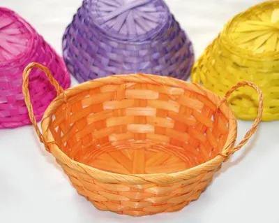 Produktbild von Bastkorb mit Griffen 20x15x8cm Farben sortiert