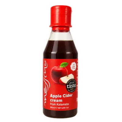 Messino Apfel Balsamico Creme 250 ml Flasche auf weißem Grund