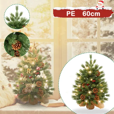 Zdjęcie produktu dla Sztuczna mini choinka XMTECH 60 cm z 30 diodami LED, 10 szyszkami i 10 czerwonymi jagodami, choinka stołowa z PVC, dekoracja świąteczna z drewnianą podstawą