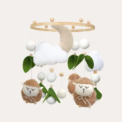 Produktbild von Baby Mobile mit 3 Schafen, Wolken und Blättern, Holz und Plüsch, Kinderzimmer Deko
