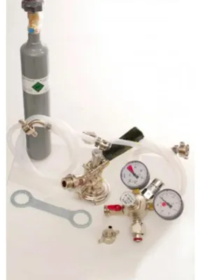 Immagine prodotto di Pacchetto accessori 1 con raccordo a cestello, tubo per birra da 7 mm e 0,5 kg bombola CO2