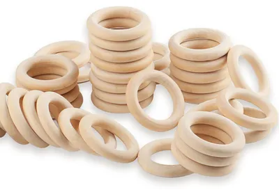 Immagine prodotto di Anelli in legno, diametro 55 mm, naturali, confezione da 40 pezzi. Anelli per lavori creativi, ideali per macramè, gioielli e decorazioni