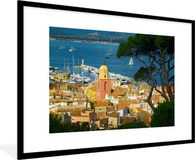Produktbild von MuchoWow® Gerahmtes Poster Blick über den französischen Hafen von Saint-Tropez 90x60 cm - Poster mit Schwarzem Bilderrahmen Wandposter Rahmen Foto Bilder - Wanddekoration - Fotos
