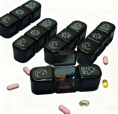Produktbild von 4x Pillendose mit 3 Fächern - Für Morgens, Mittags, Abends, Praktisches Set in Schwarz, Ideal für Unterwegs