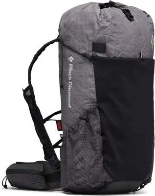 Der "Betalight 30 Backpack" von Black Diamond in Grau mit einem kompakten Design und verstellbaren Trägern.